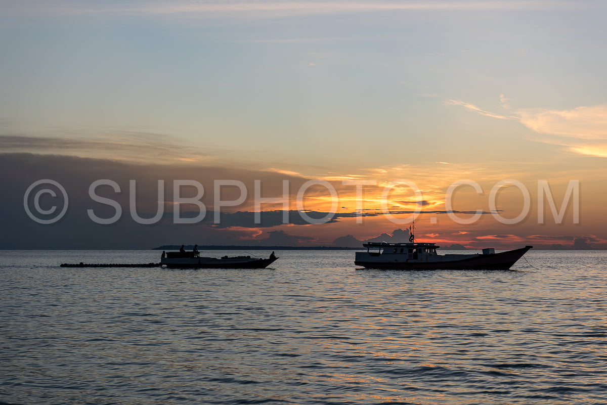 Photo de Coucher de soleil sur l'île de Nunukan- Maratua- Kalimantan- Borneo- Indonésie