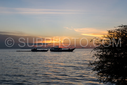 Photo de Coucher de soleil sur l'île de Nunukan- Maratua- Kalimantan- Borneo- Indonésie